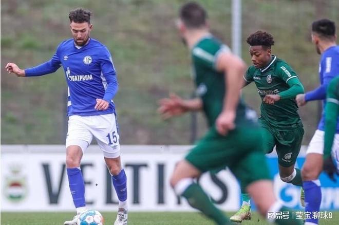 励岑以0 励岑以0