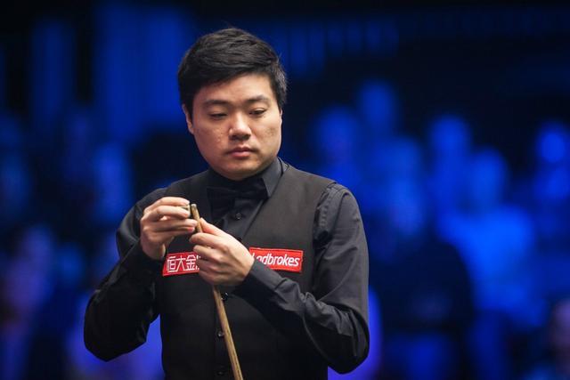 球队凭借持 球队凭借持